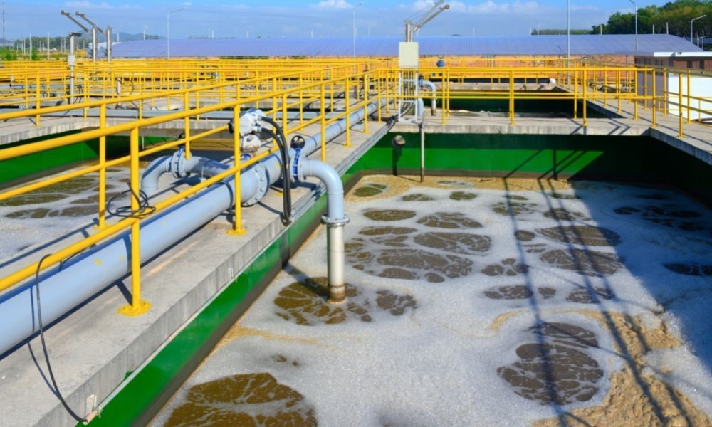 Selecting WTP/WWTP Coagulants: A Comparative Analysis of Ferric Chloride (FeCl₃) vs. Polyaluminum Chloride (PAC)